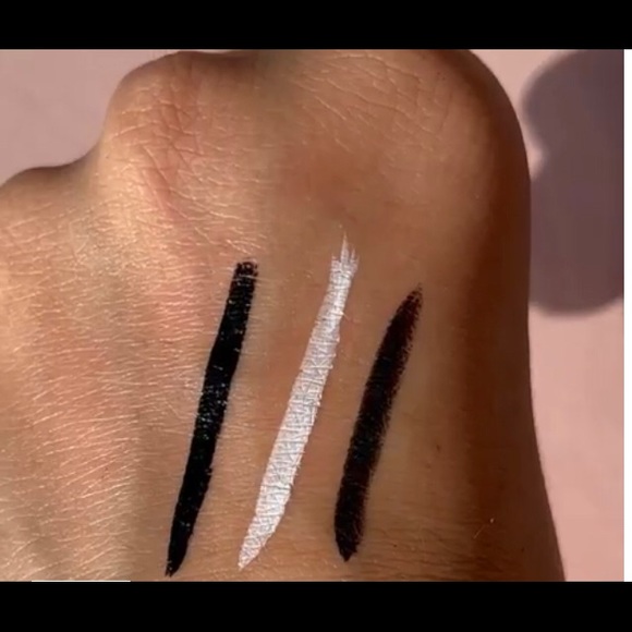 Glam Bag - Moira Cosmetics - Picture 3 of 7